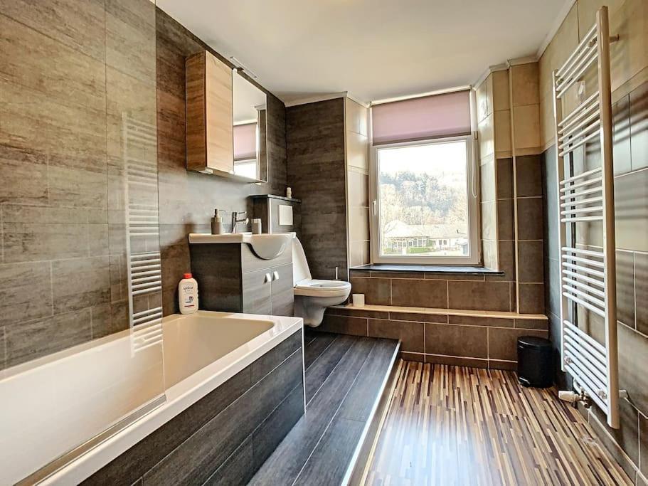 Vue Sur Meuse Avec Jacuzzi Et Sauna Exterieur. Yvoir Extérieur photo